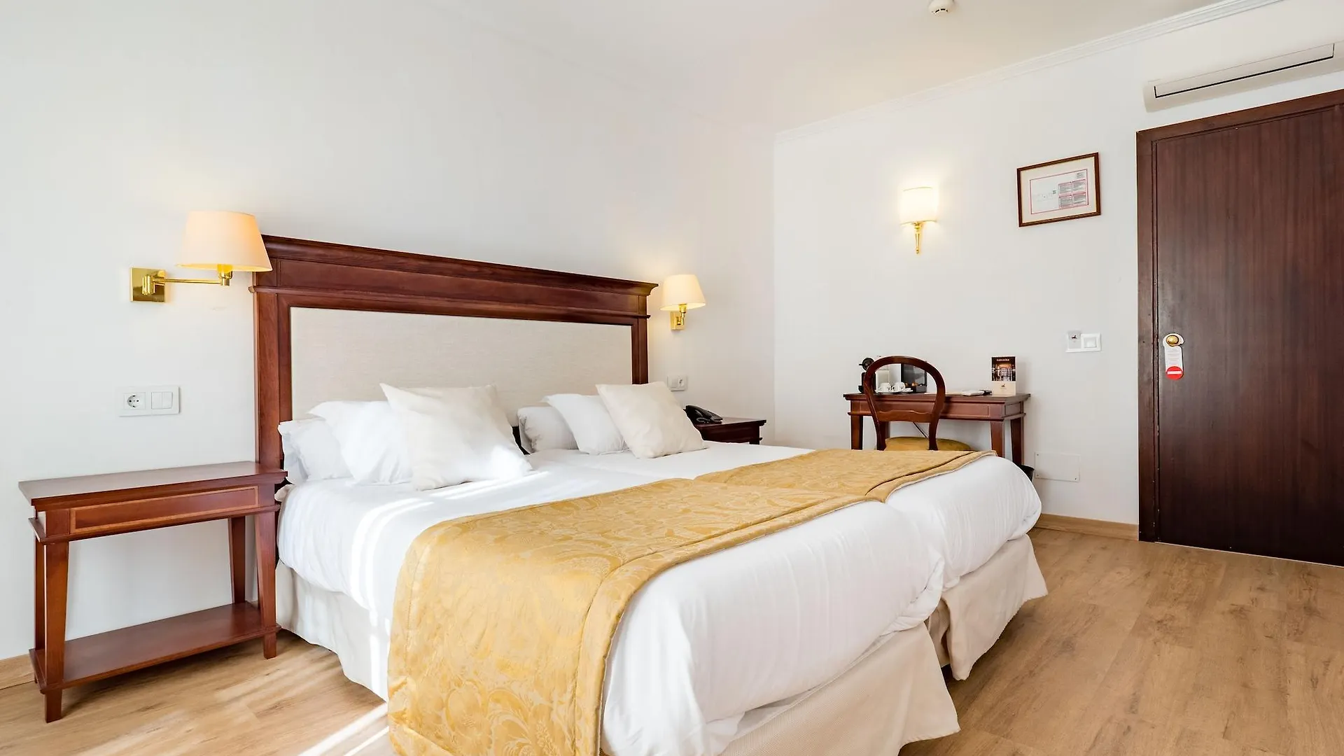 פלמה דה מיורקה Hotel Born פלמה דה מיורקה