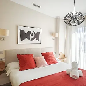 apartamentos-turisticos-torre-de-la-plata.es-andalucia.com/